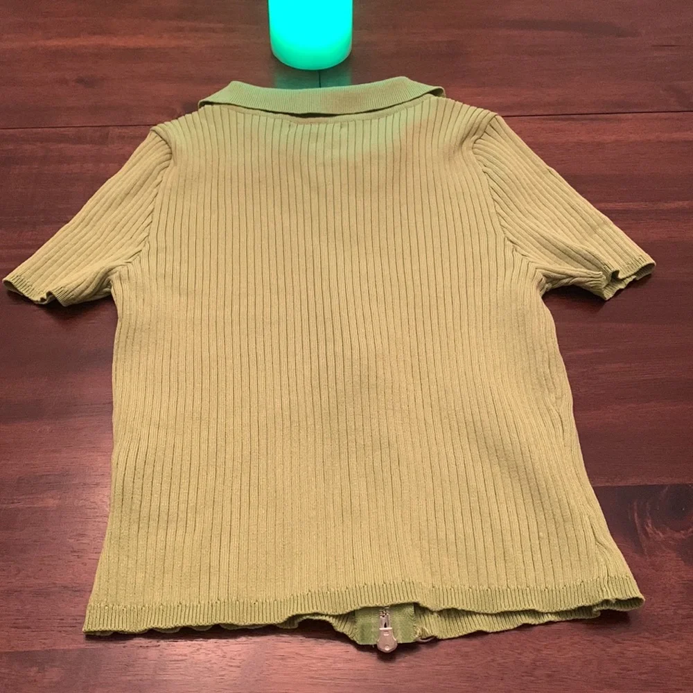 💚 Top - Picture 6 of 6